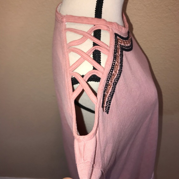 Annabelle Dusty Rose Embroidered Shoulder Cutout Blouse oversized Size Small - Picture 7 of 16